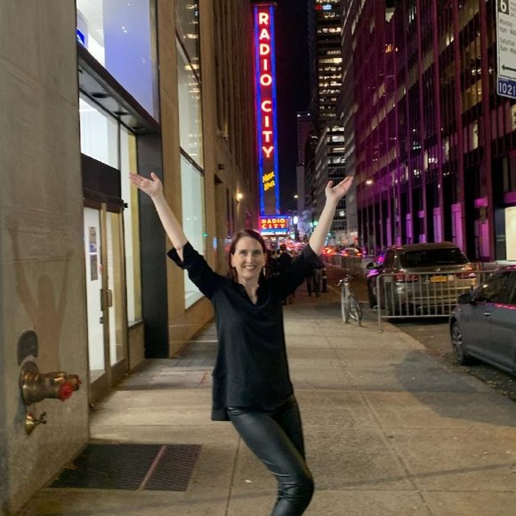 Meet your Posher, Pam - Picture 2 of 2